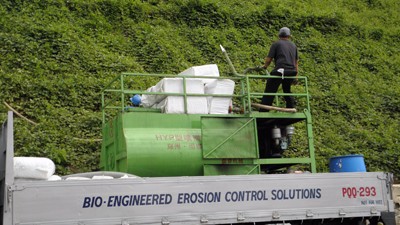 菲律宾客户发来喷播机施工后的工地图片